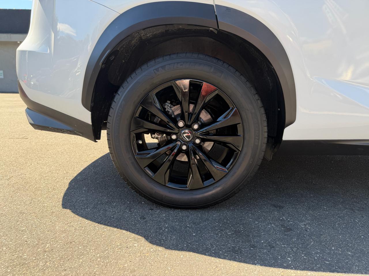 Lexus NX  2020