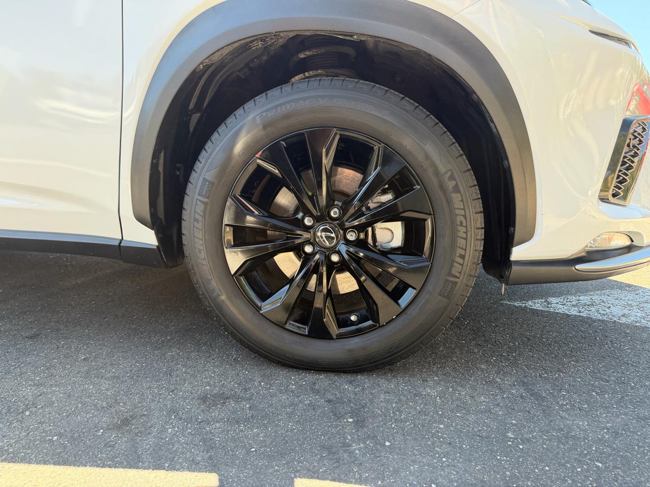 Lexus NX  2020