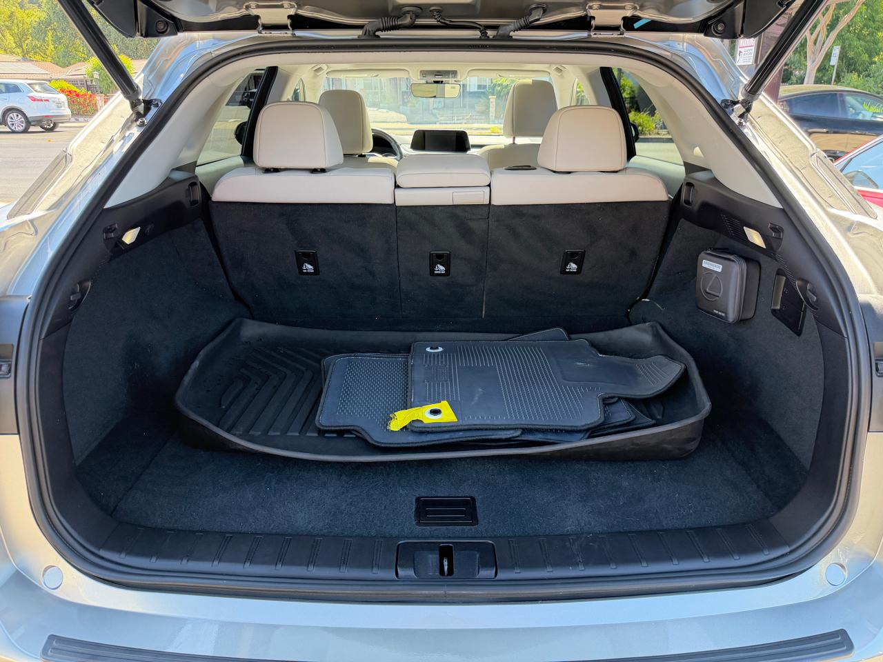 Lexus RX  2022