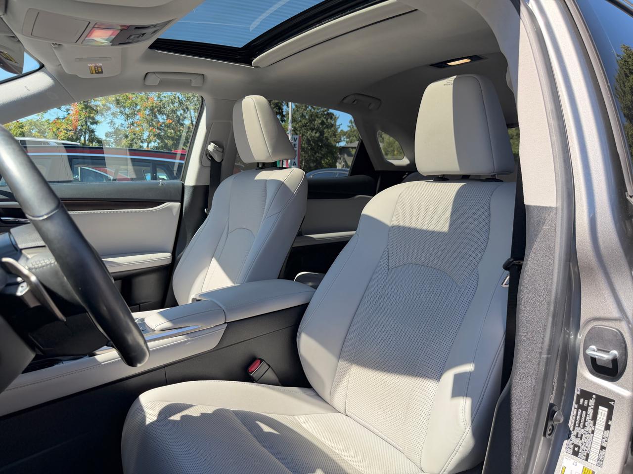 Lexus RX  2022
