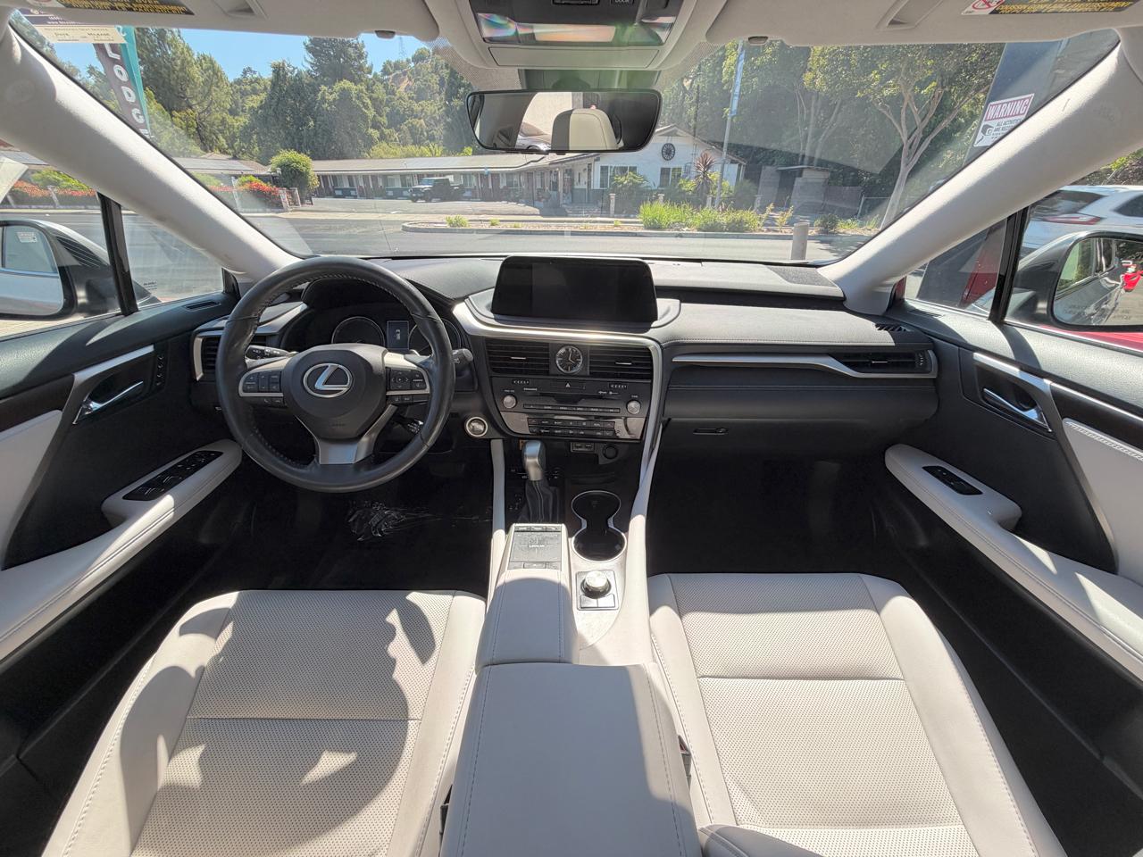Lexus RX  2022