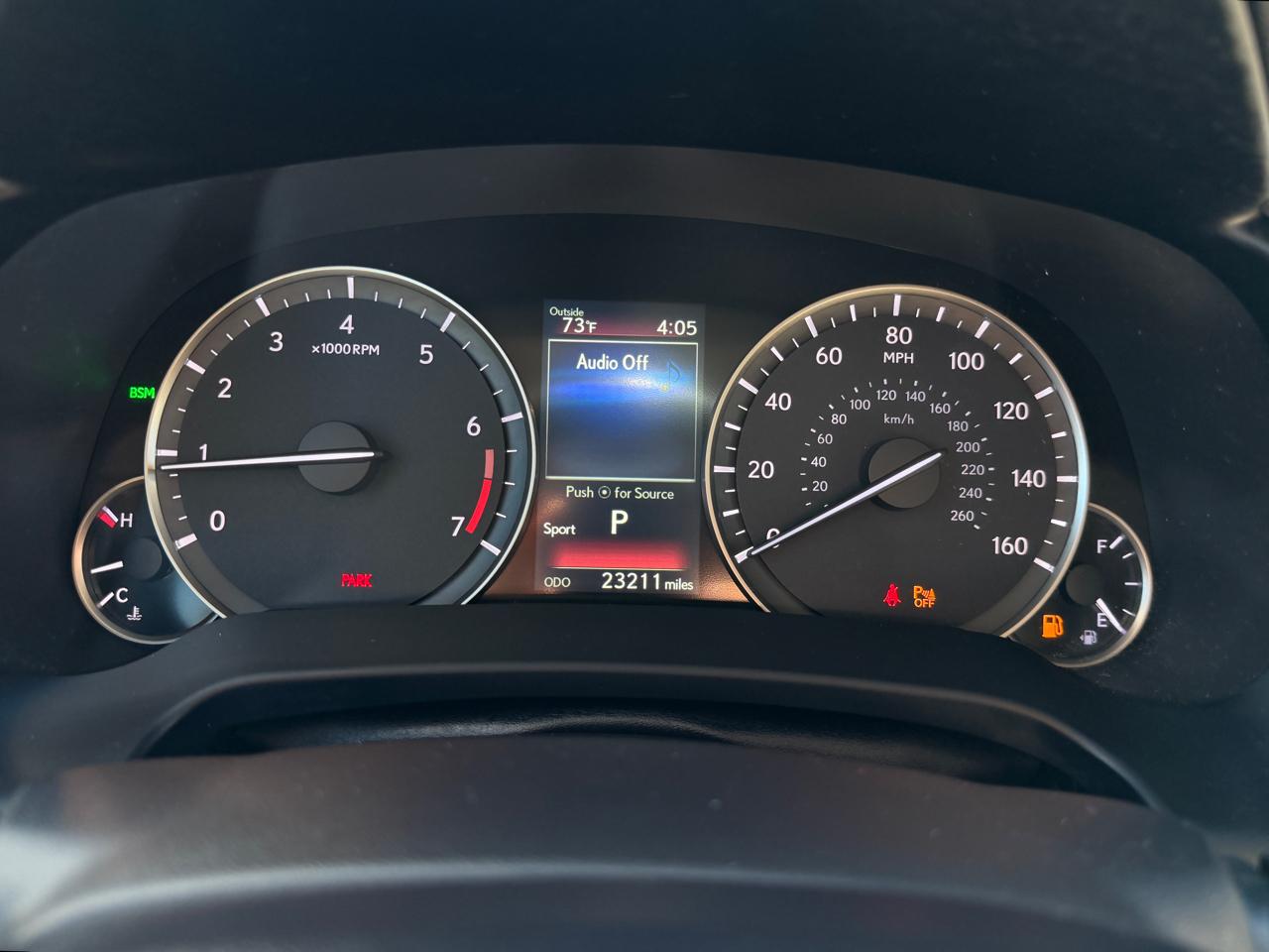 Lexus RX  2022