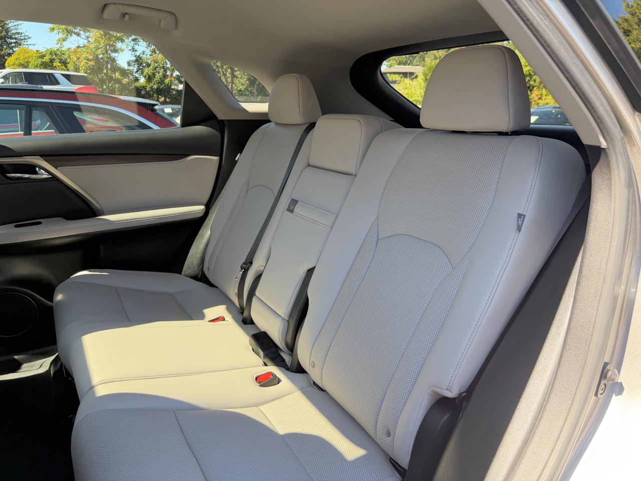 Lexus RX  2022