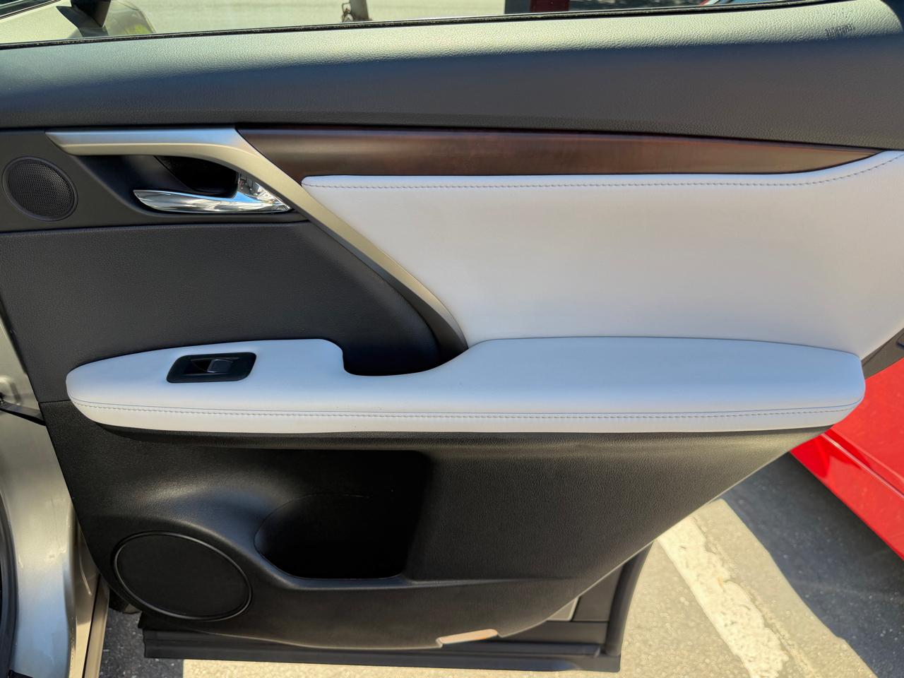 Lexus RX  2022