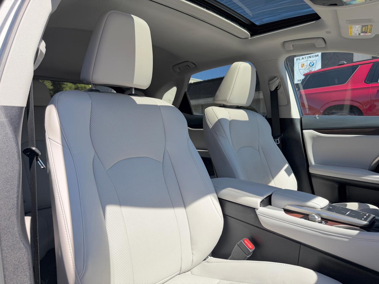 Lexus RX  2022