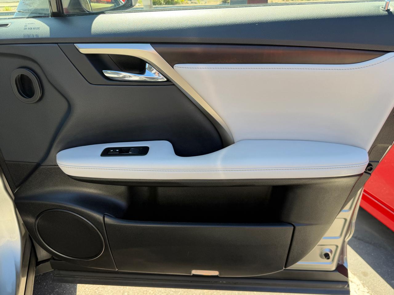 Lexus RX  2022
