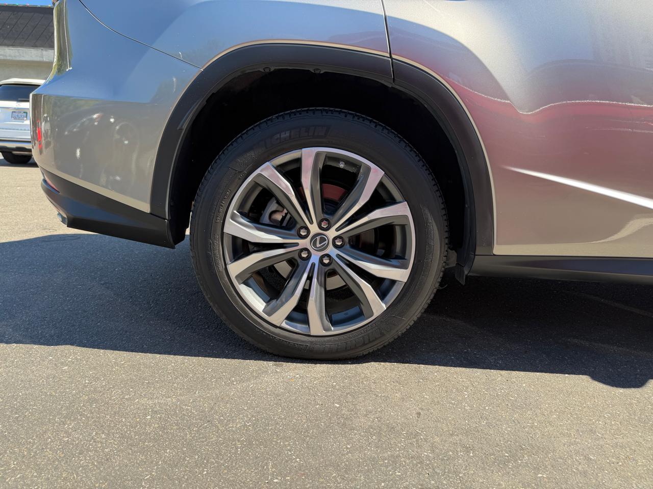 Lexus RX  2022