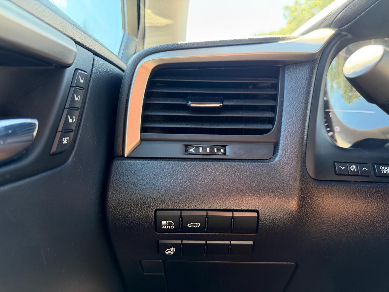 Lexus RX  2022