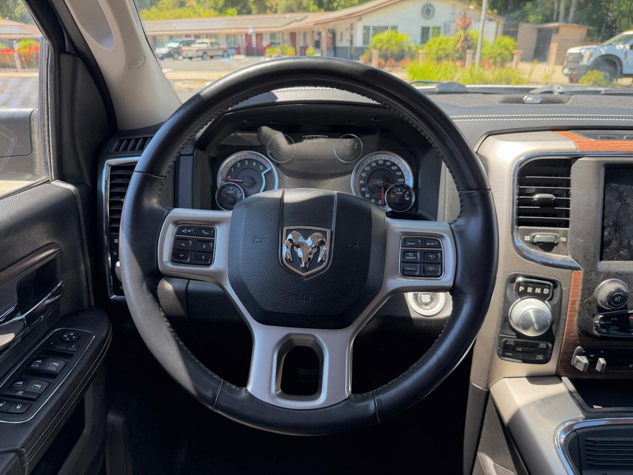 RAM 1500 Laramie 4x4 Crew Cab 5'7" Box 2018