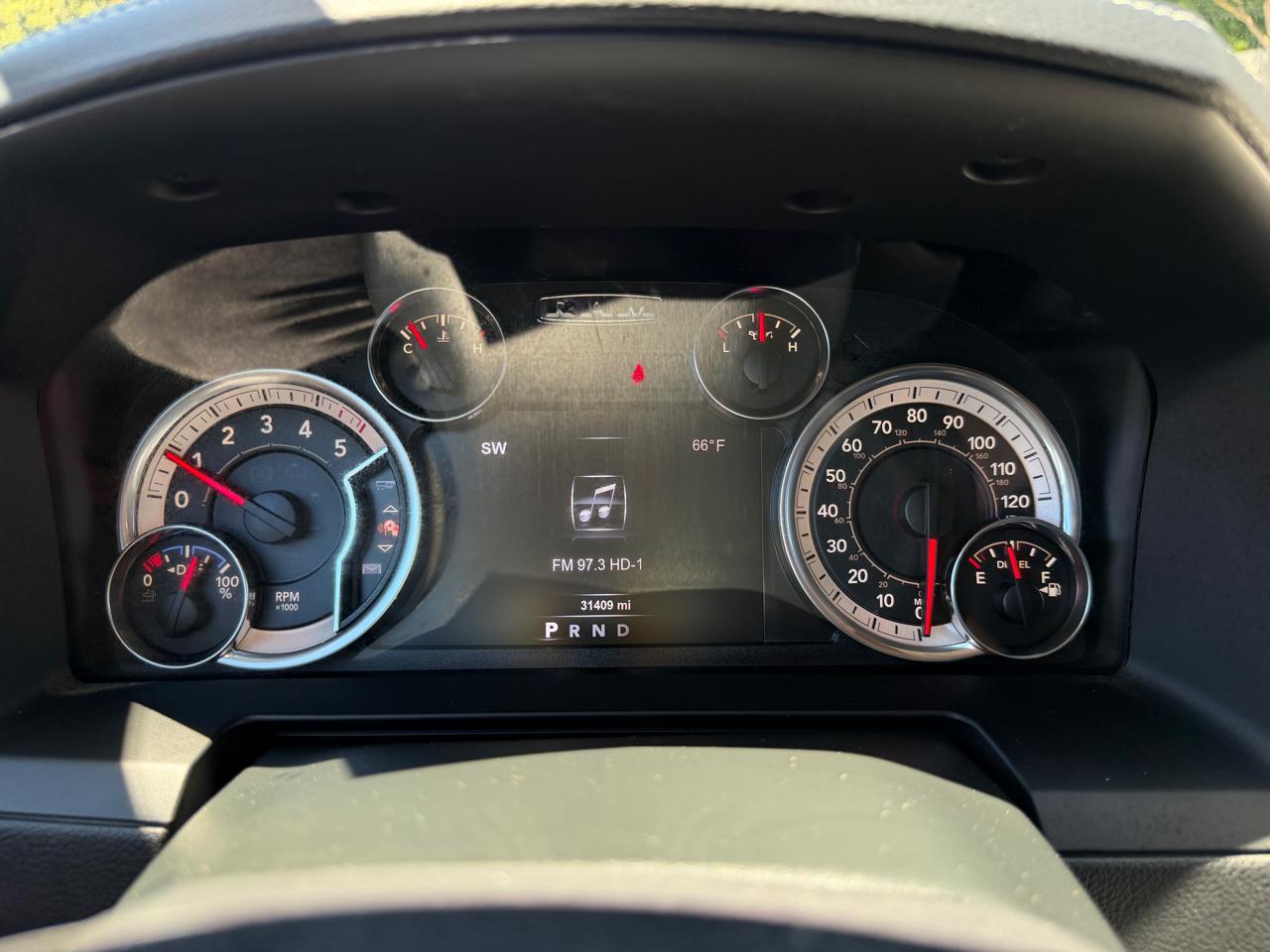 RAM 1500 Laramie 4x4 Crew Cab 5'7" Box 2018