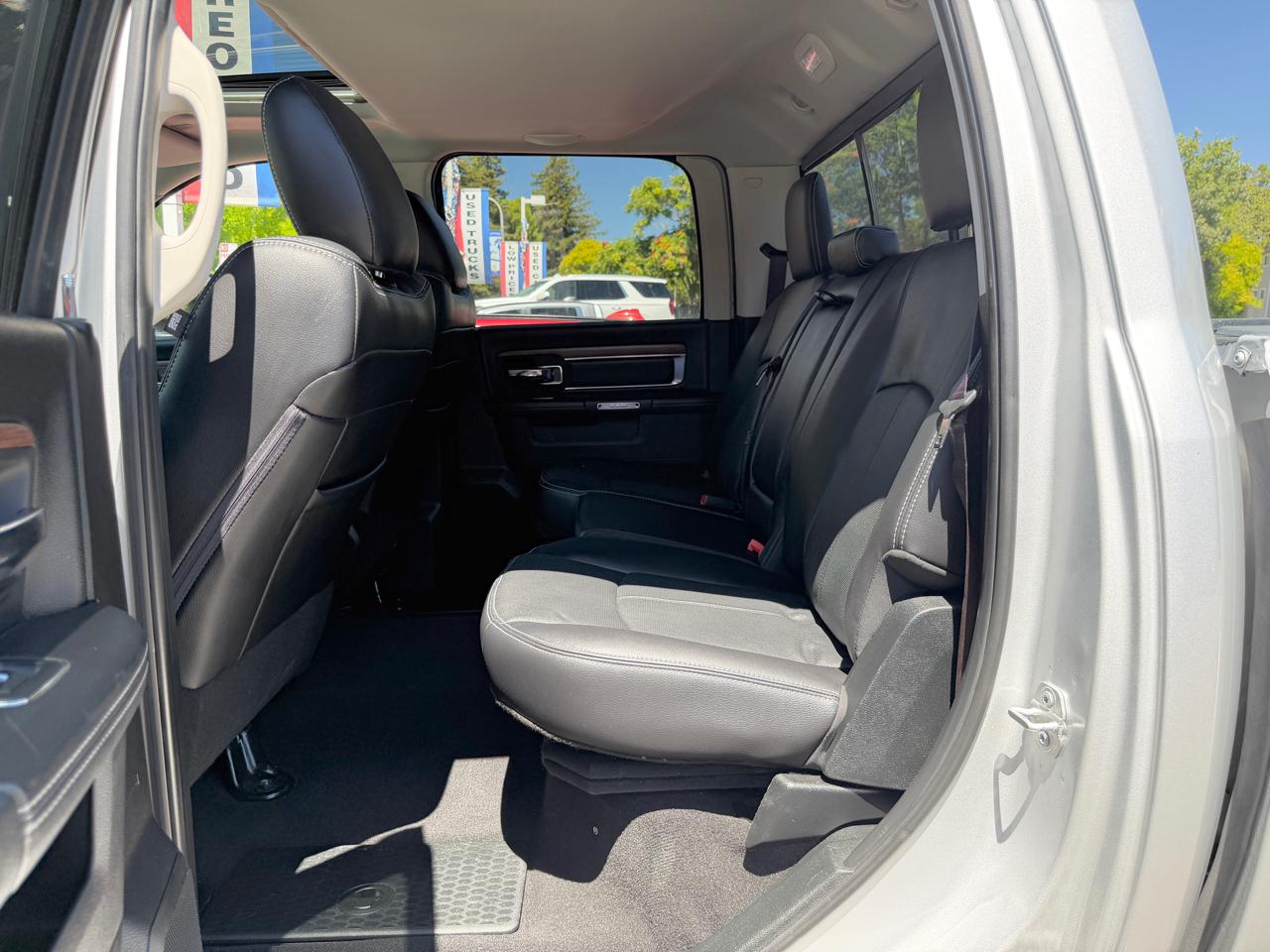 RAM 1500 Laramie 4x4 Crew Cab 5'7" Box 2018