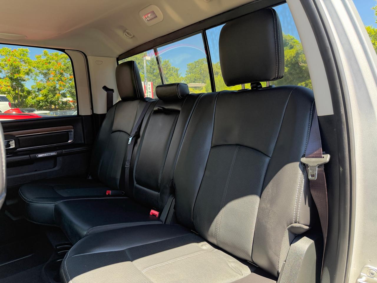 RAM 1500 Laramie 4x4 Crew Cab 5'7" Box 2018