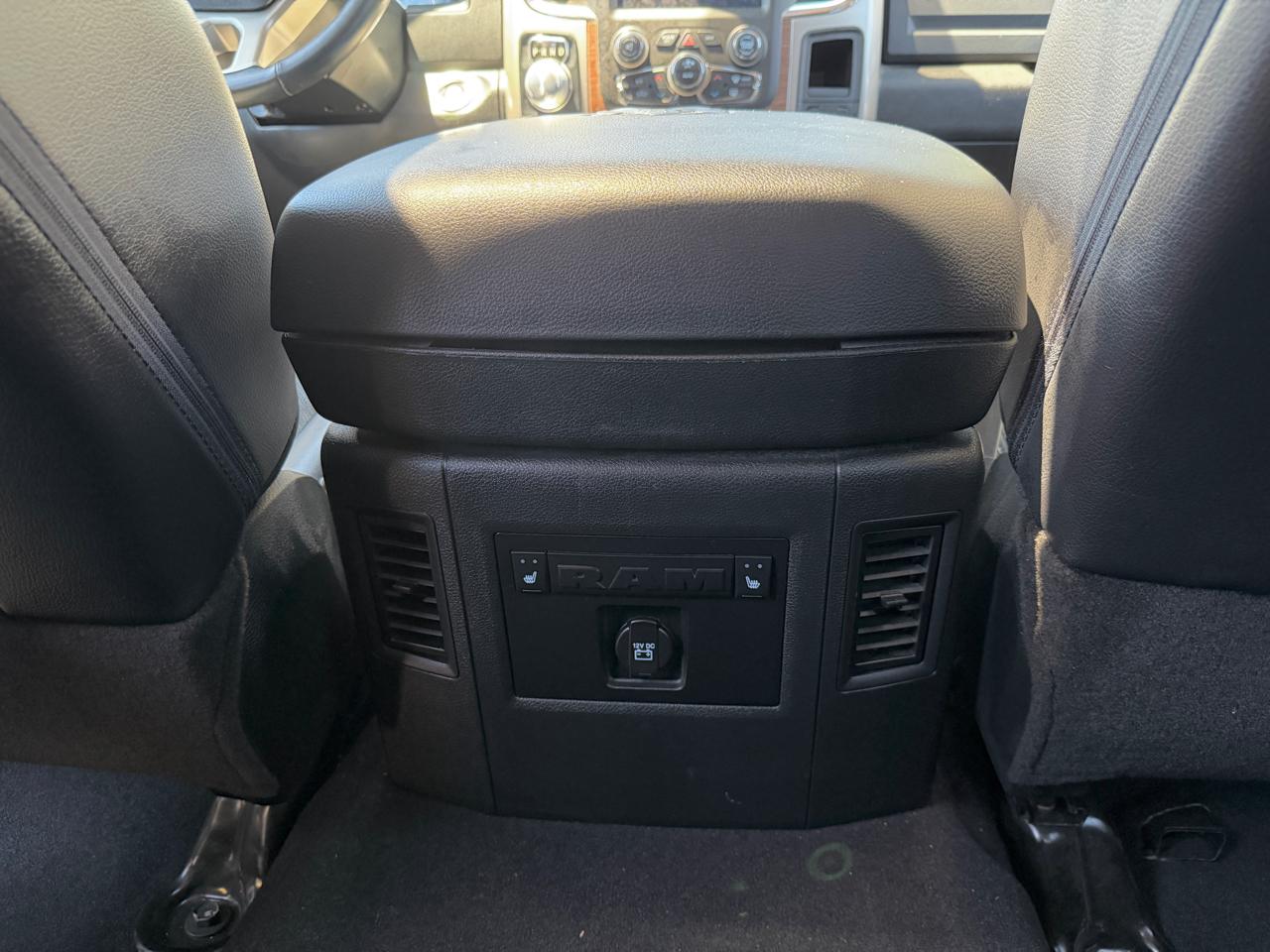RAM 1500 Laramie 4x4 Crew Cab 5'7" Box 2018