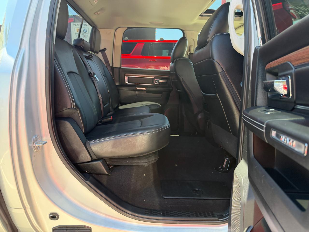 RAM 1500 Laramie 4x4 Crew Cab 5'7" Box 2018