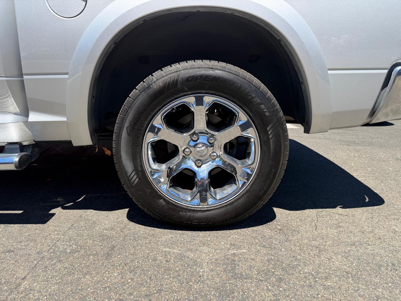 RAM 1500 Laramie 4x4 Crew Cab 5'7" Box 2018