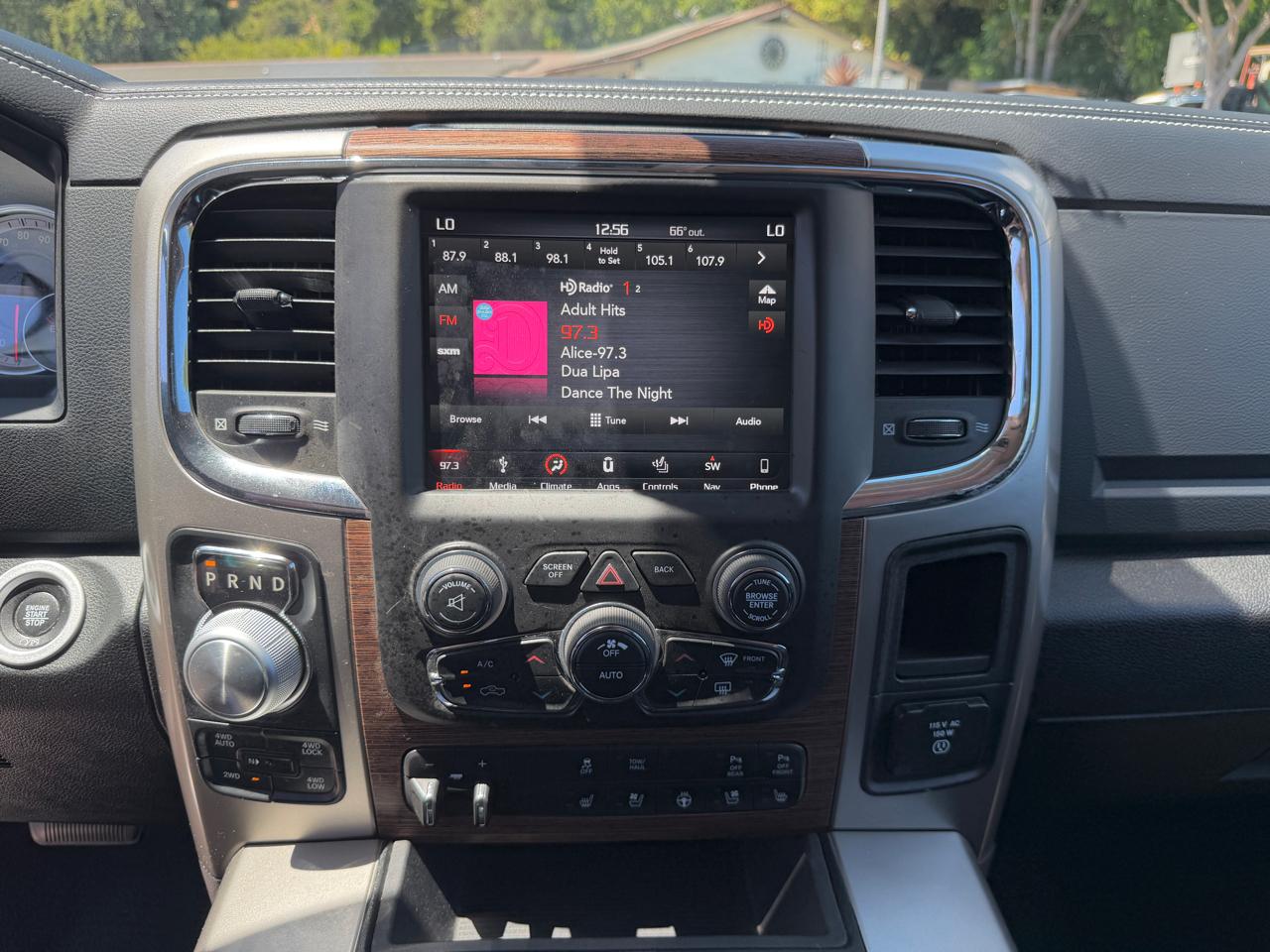 RAM 1500 Laramie 4x4 Crew Cab 5'7" Box 2018
