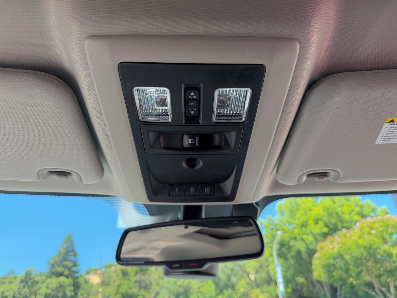 RAM 1500 Laramie 4x4 Crew Cab 5'7" Box 2018