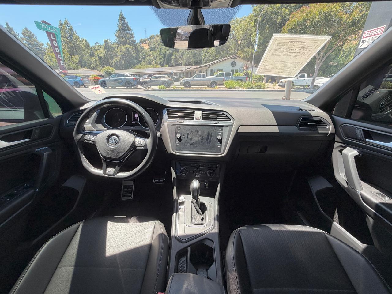 Volkswagen Tiguan 2.0T SE R-Line Black FWD 2020