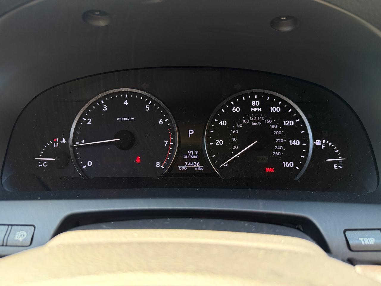 Lexus LS 460  2016