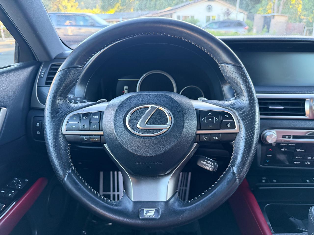 Lexus GS  2019