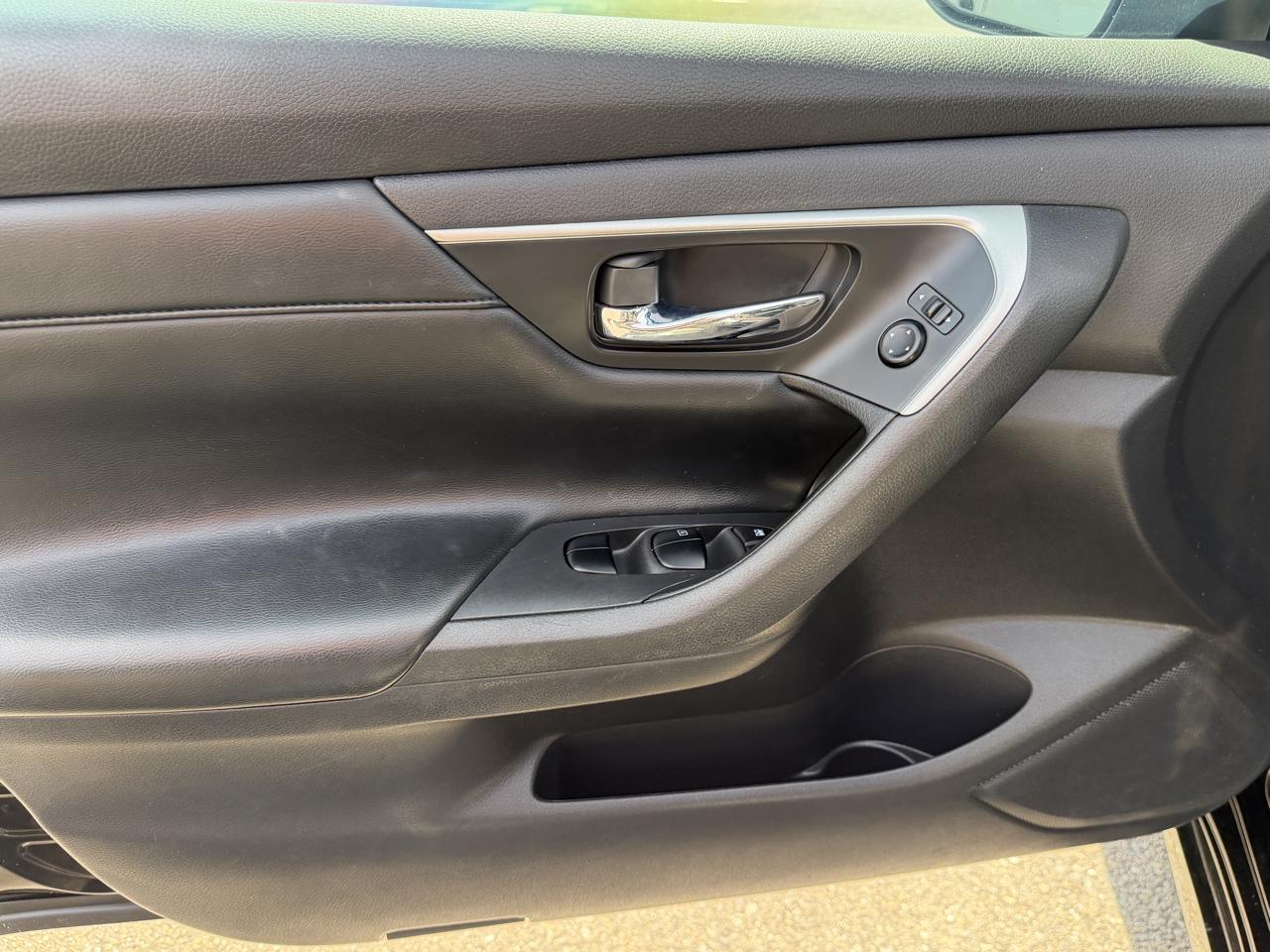 Nissan Altima  2015