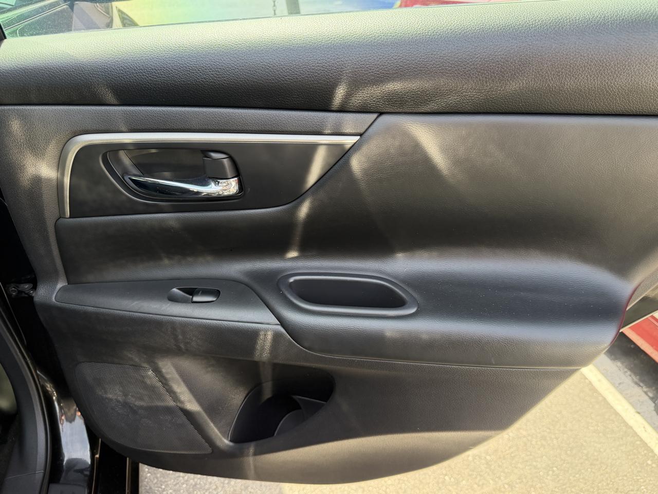 Nissan Altima  2015