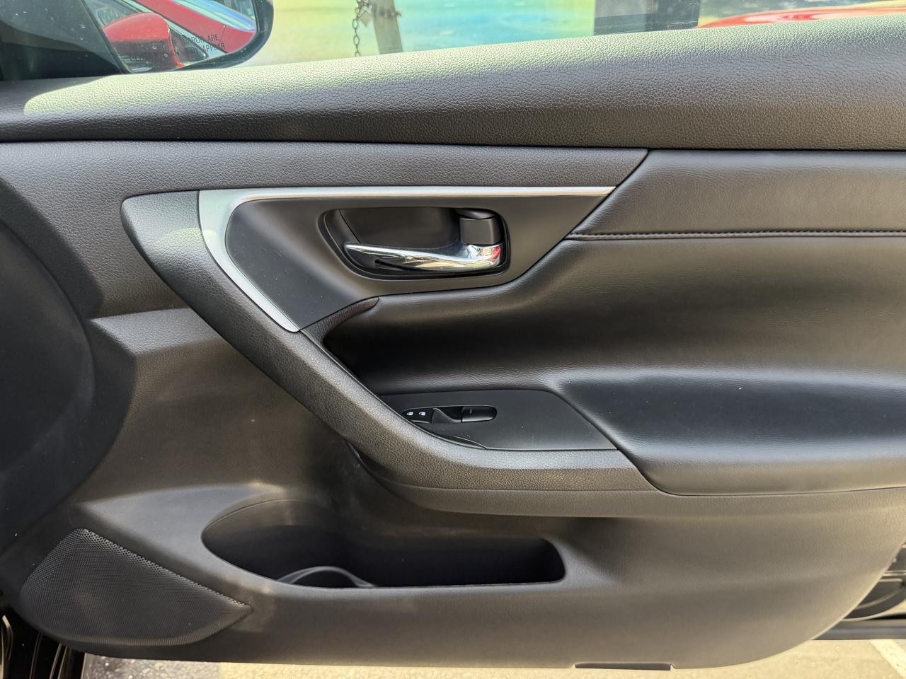 Nissan Altima  2015