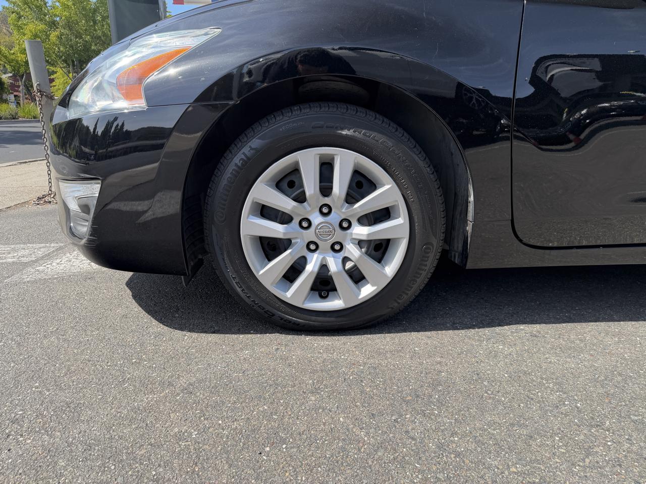 Nissan Altima  2015