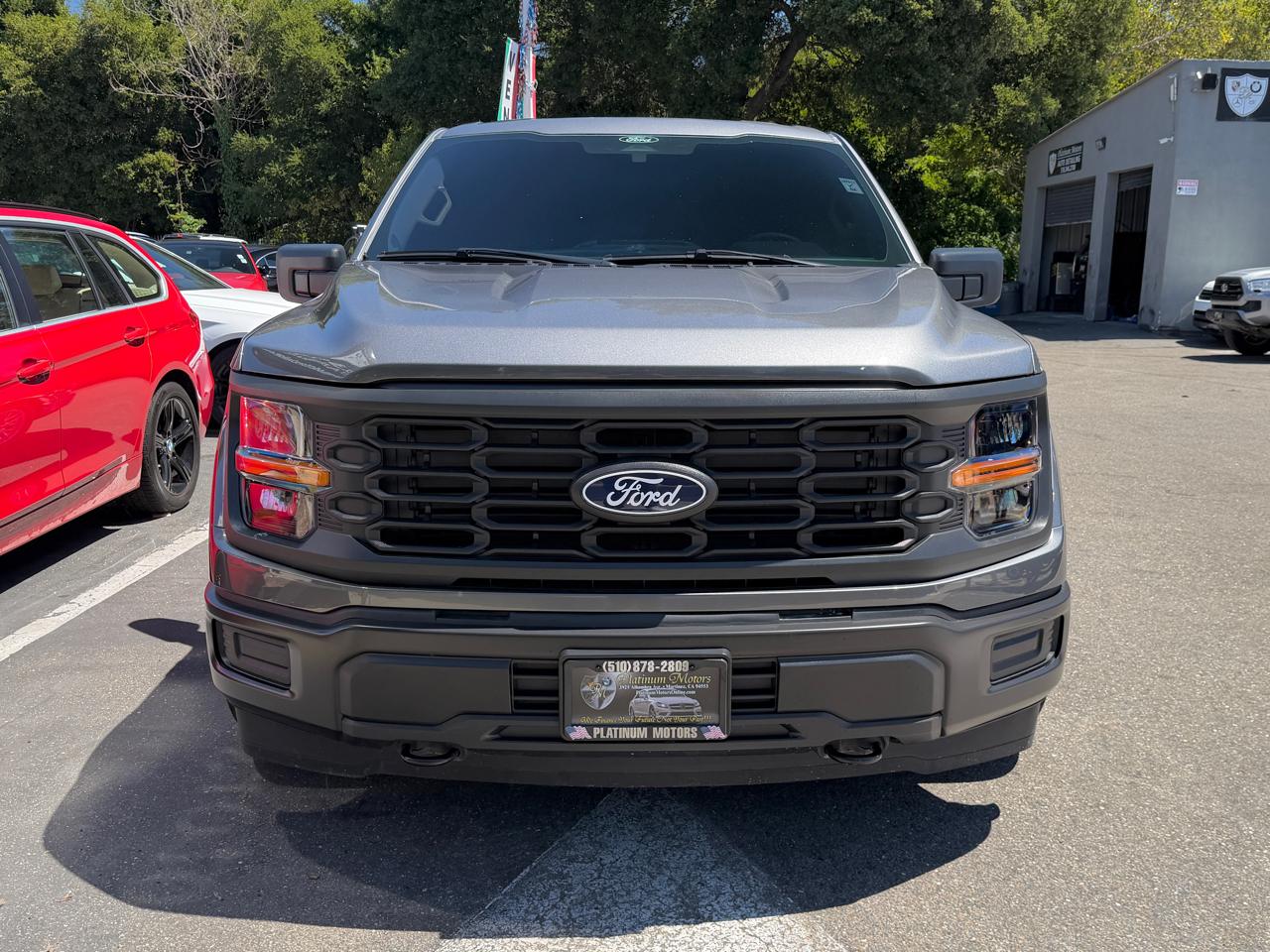 Ford F-150 XL 4WD Reg Cab 8' Box 2025