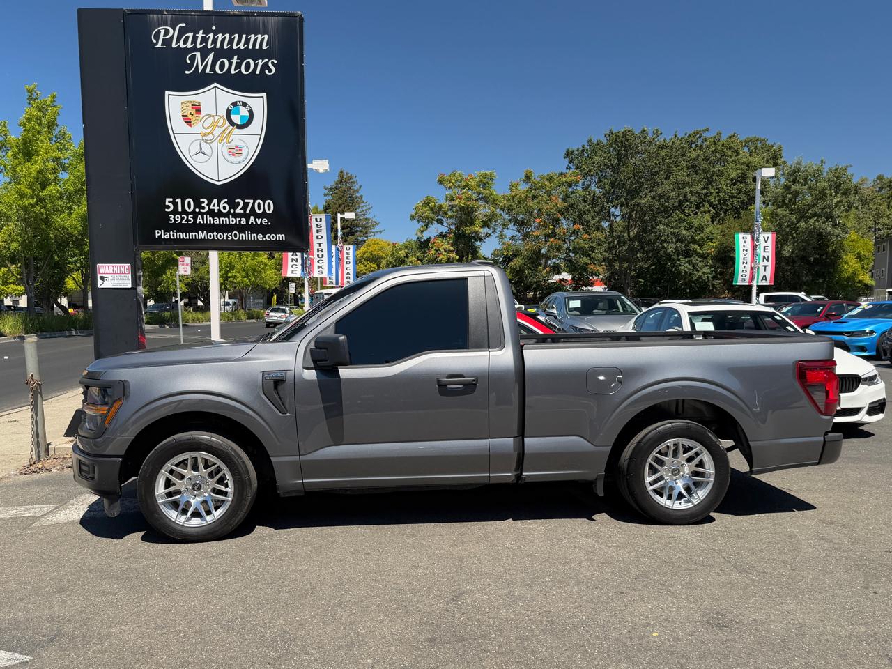 Ford F-150 XL 4WD Reg Cab 8' Box 2025
