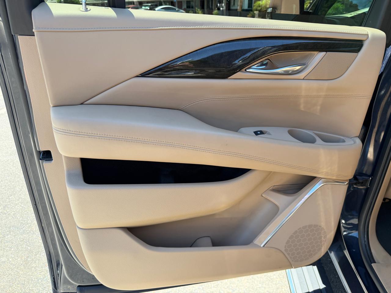 Cadillac Escalade ESV  2019