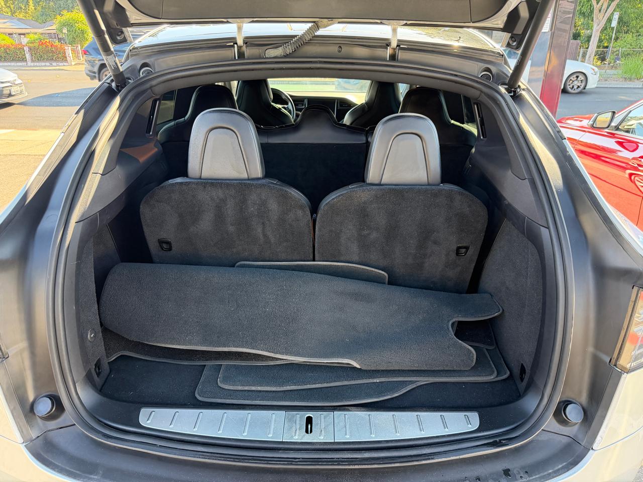 Tesla Model X  2018