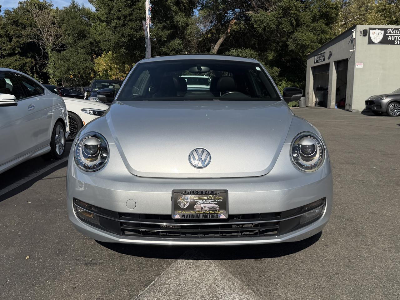 Volkswagen Beetle Coupe 2dr DSG 2.0T Turbo PZEV 2013