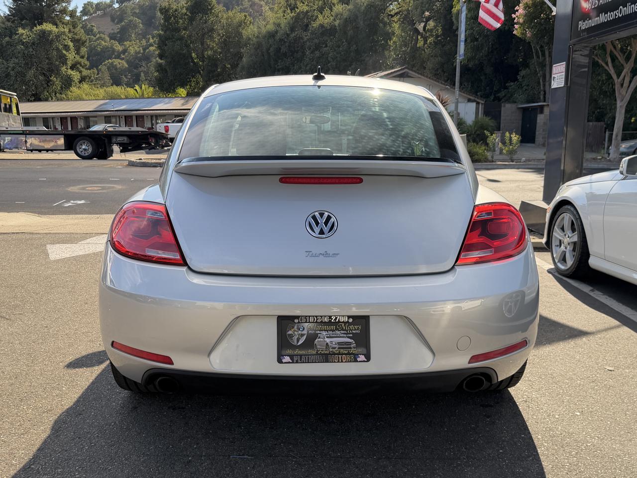 Volkswagen Beetle Coupe 2dr DSG 2.0T Turbo PZEV 2013