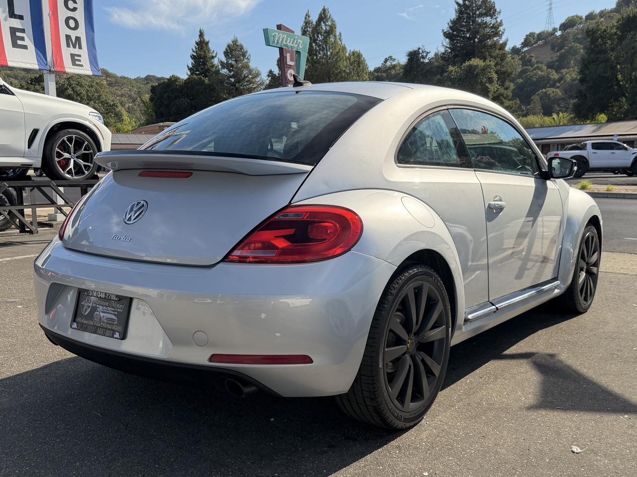 Volkswagen Beetle Coupe 2dr DSG 2.0T Turbo PZEV 2013