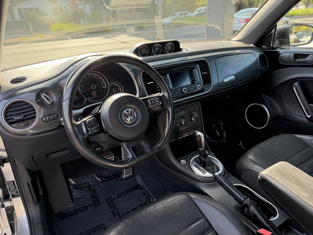 Volkswagen Beetle Coupe 2dr DSG 2.0T Turbo PZEV 2013