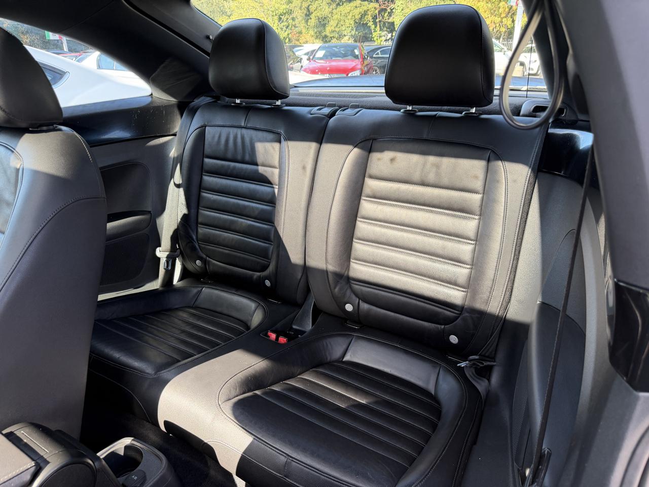 Volkswagen Beetle Coupe 2dr DSG 2.0T Turbo PZEV 2013