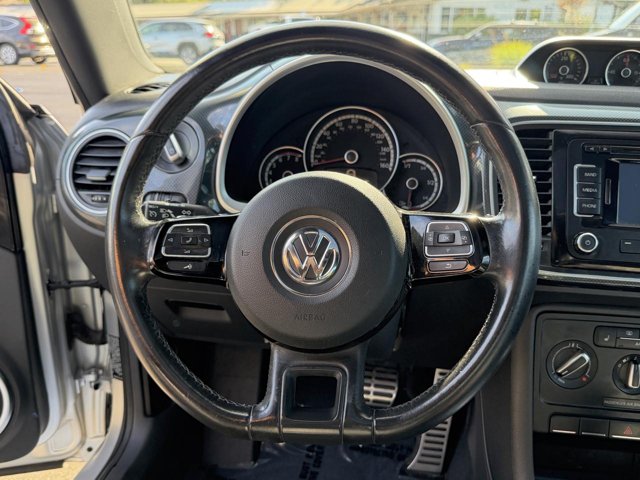 Volkswagen Beetle Coupe 2dr DSG 2.0T Turbo PZEV 2013