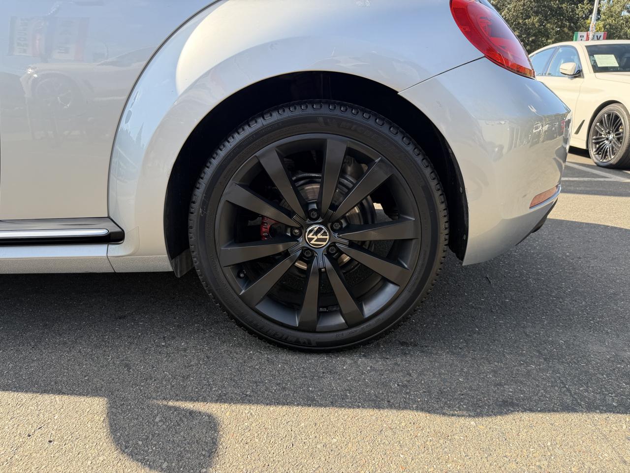 Volkswagen Beetle Coupe 2dr DSG 2.0T Turbo PZEV 2013
