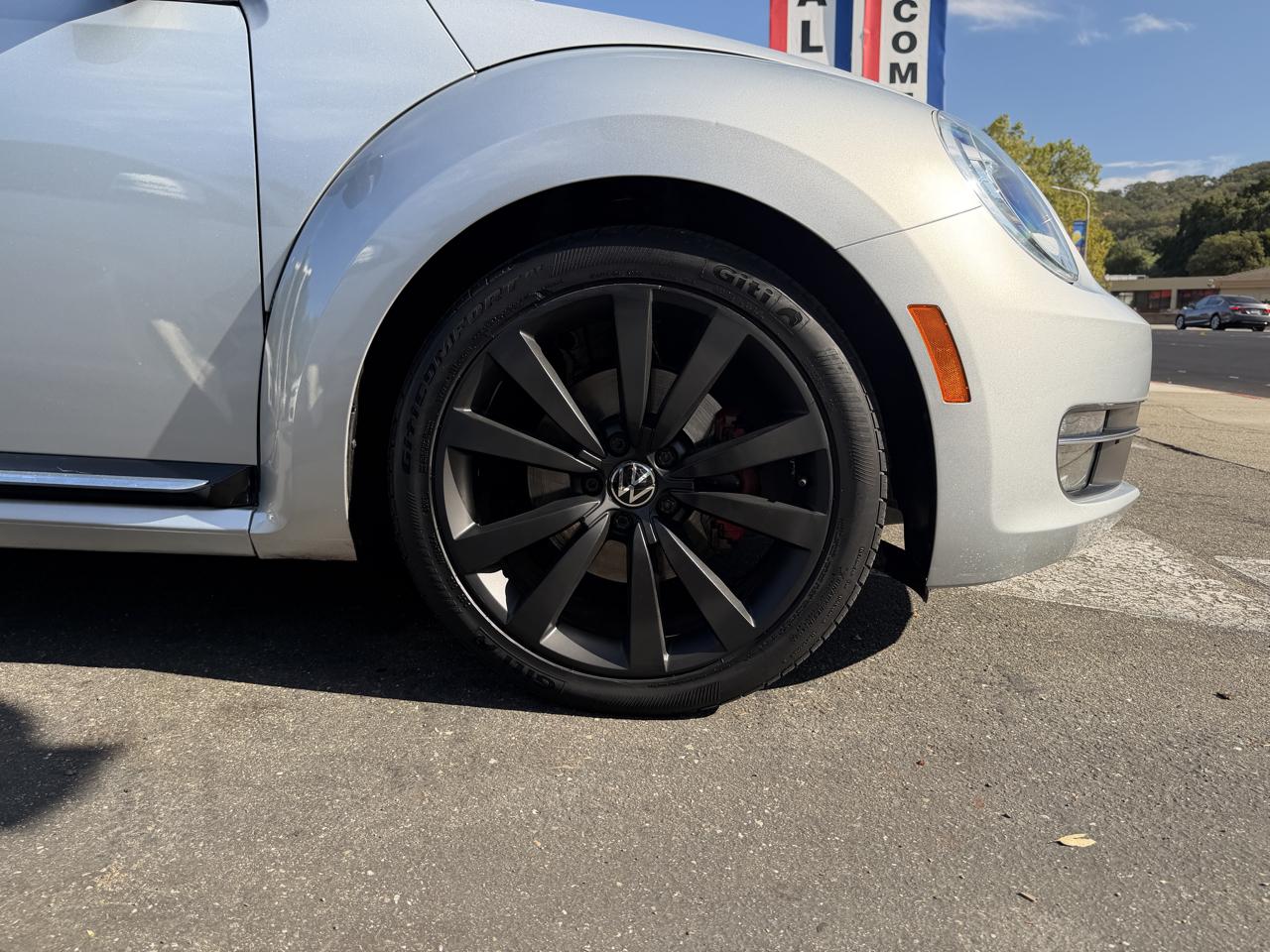 Volkswagen Beetle Coupe 2dr DSG 2.0T Turbo PZEV 2013