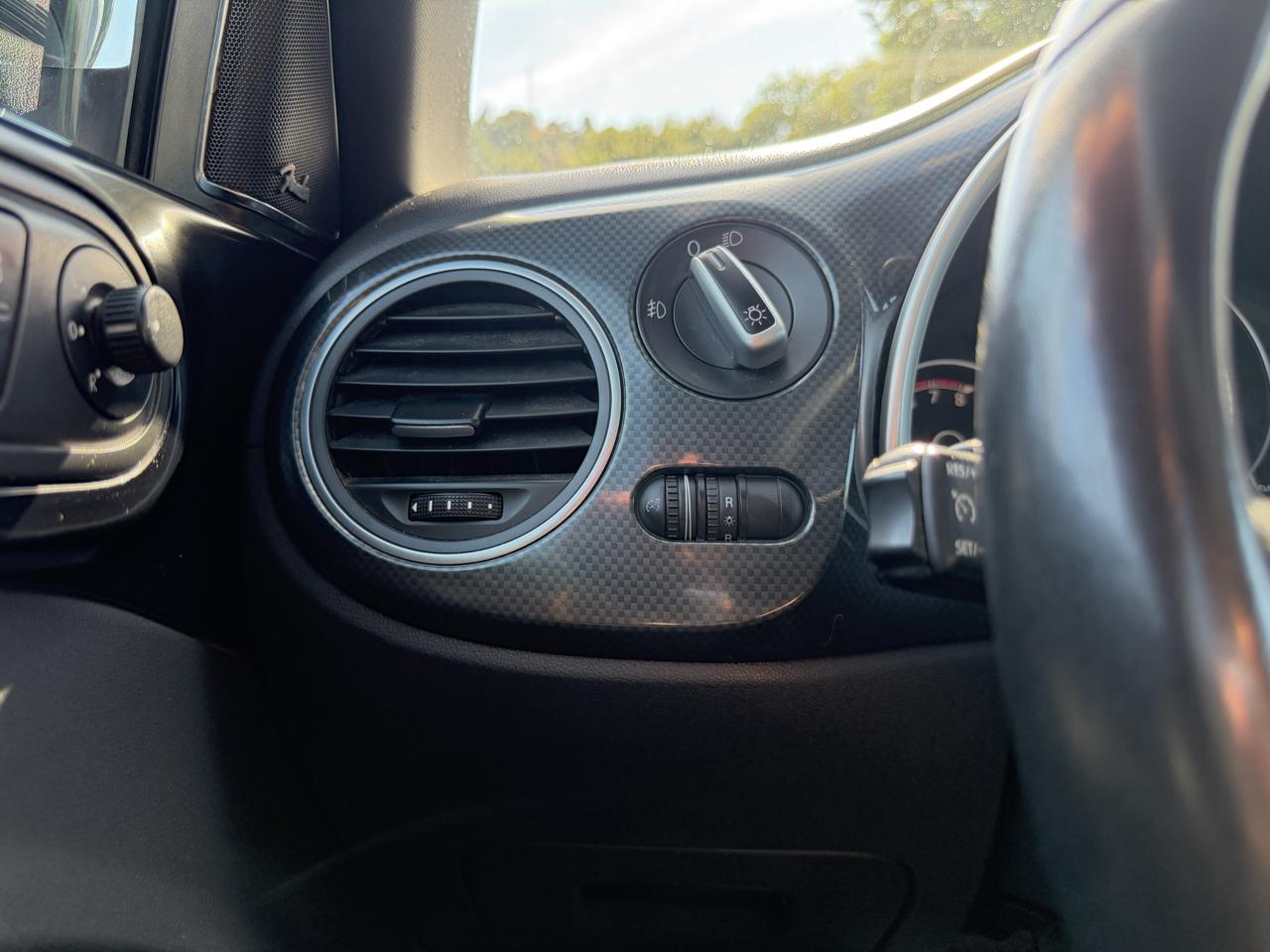 Volkswagen Beetle Coupe 2dr DSG 2.0T Turbo PZEV 2013