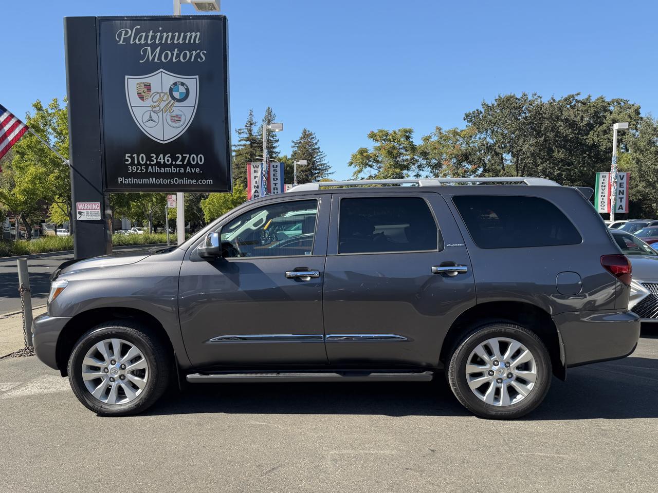 Toyota Sequoia  2021