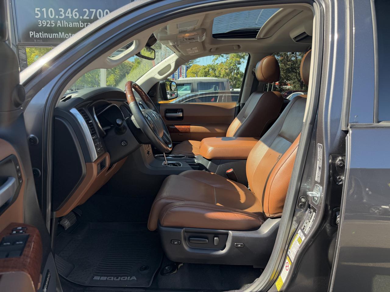 Toyota Sequoia  2021