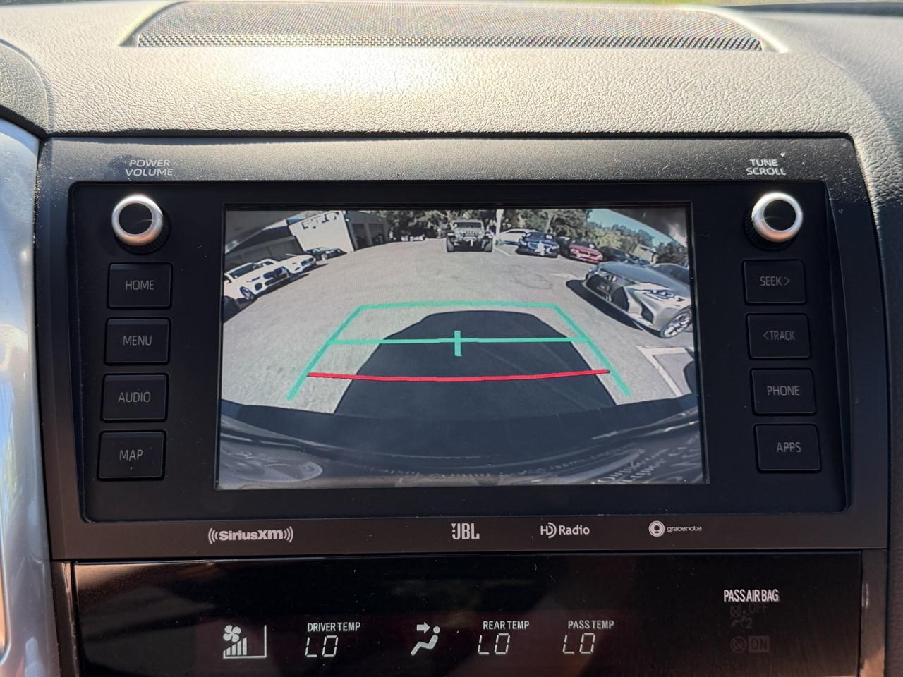 Toyota Sequoia  2021