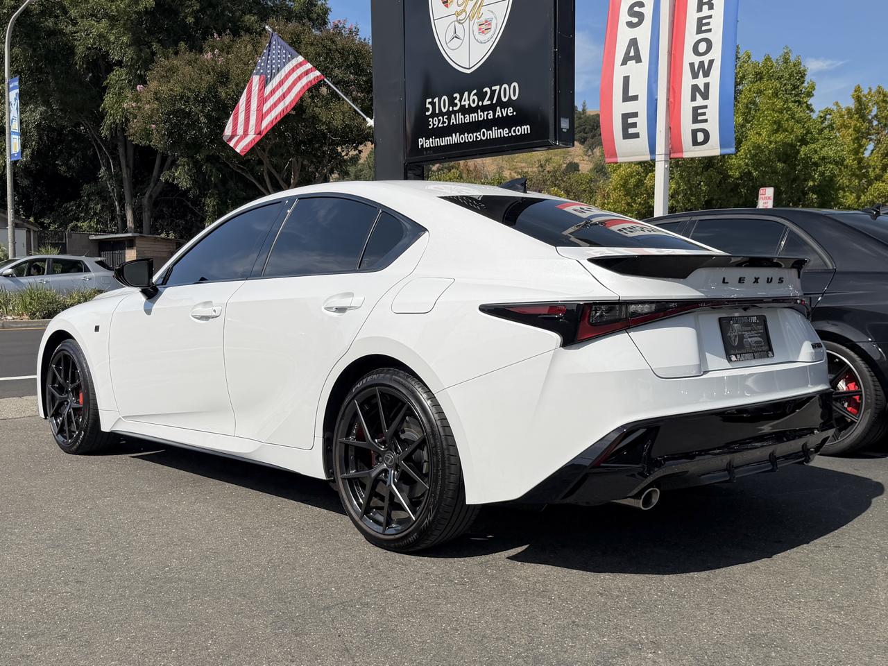 Lexus IS  2026