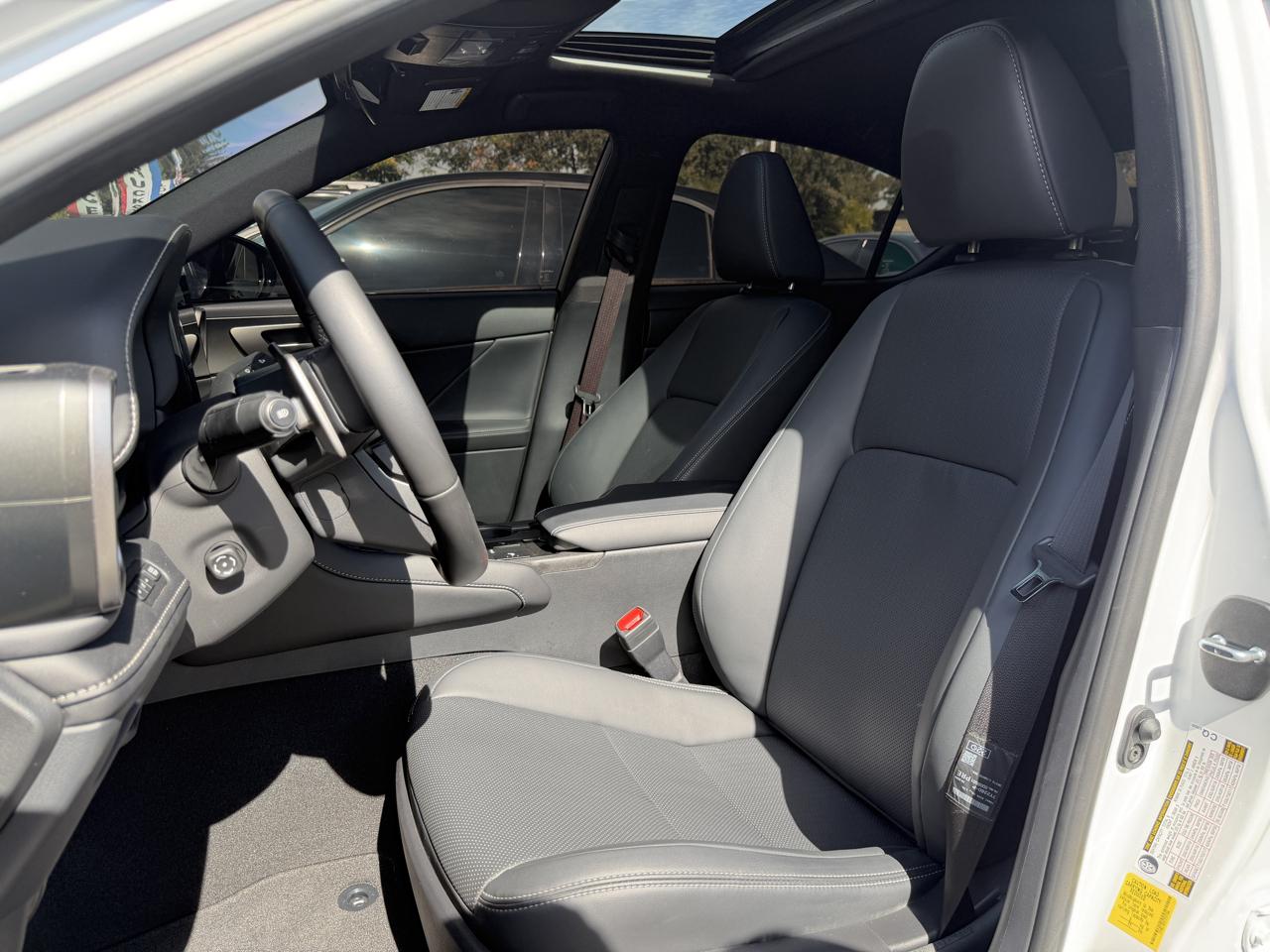 Lexus IS  2026