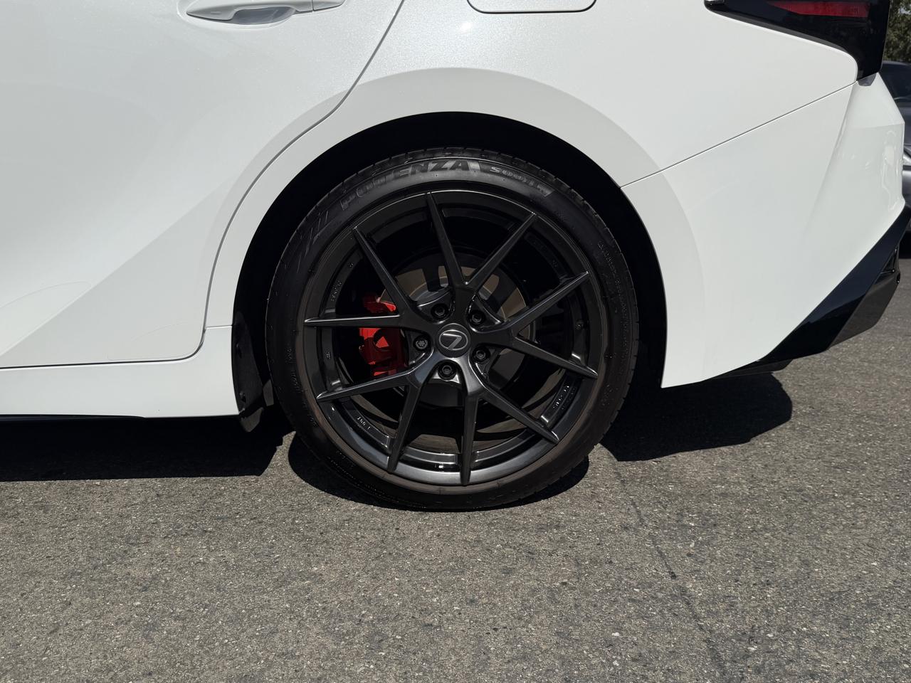Lexus IS  2026