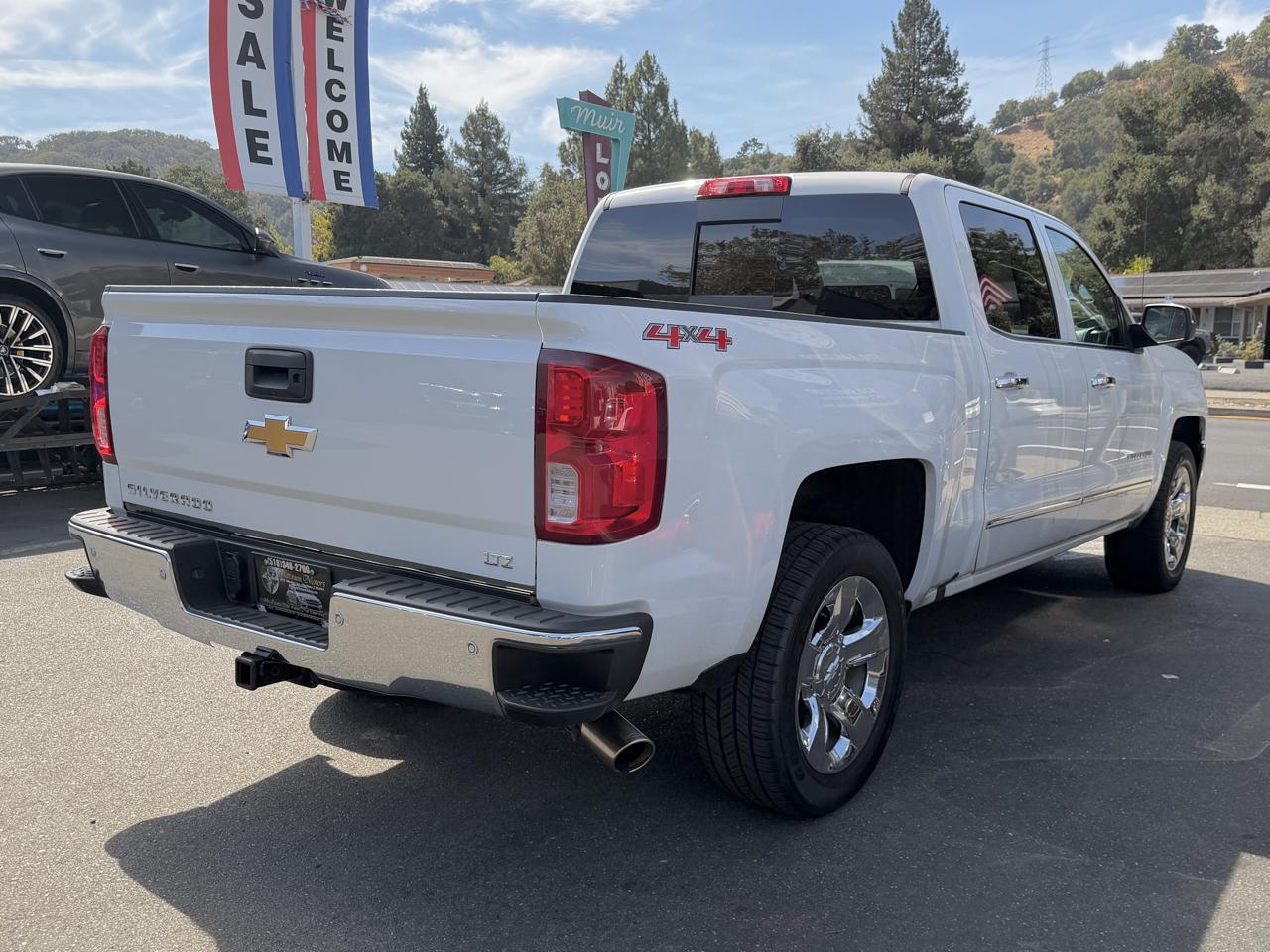 Chevrolet Silverado 1500 4WD Crew Cab 143.5" LTZ w/1LZ 2017