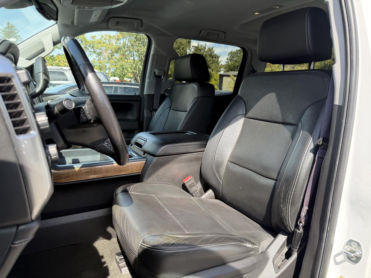 Chevrolet Silverado 1500 4WD Crew Cab 143.5" LTZ w/1LZ 2017