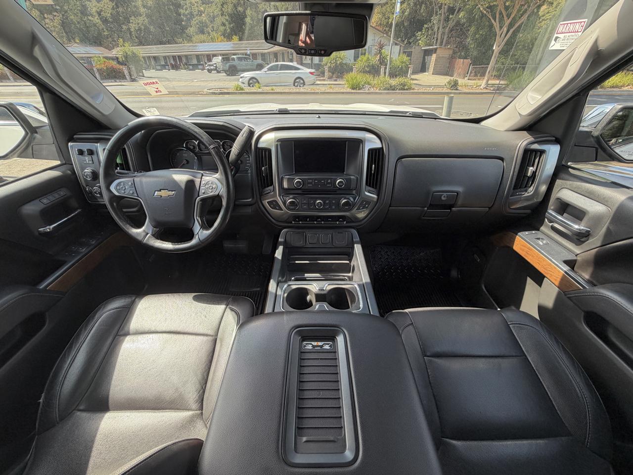 Chevrolet Silverado 1500 4WD Crew Cab 143.5" LTZ w/1LZ 2017